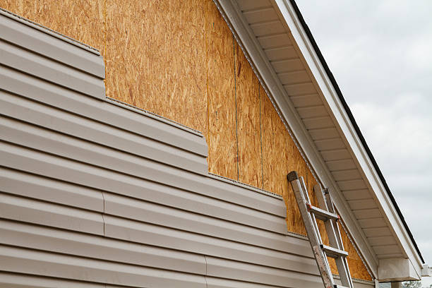 Professional Fiber Cement Siding technician working in Mountainside, NJ